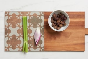 Preparazione Tartare di tonno con cipollotti e olive taggiasche - Fase 2