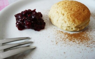 Scones Dolci con Marmellata di Ribes