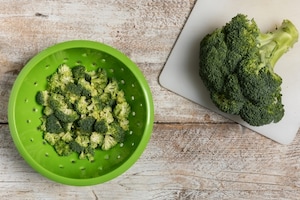 Preparazione Mezze maniche con broccoli, bottarga di tonno e pecorino - Fase 1