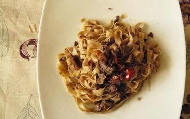 Tagliatelle di farro con sugo di lepre