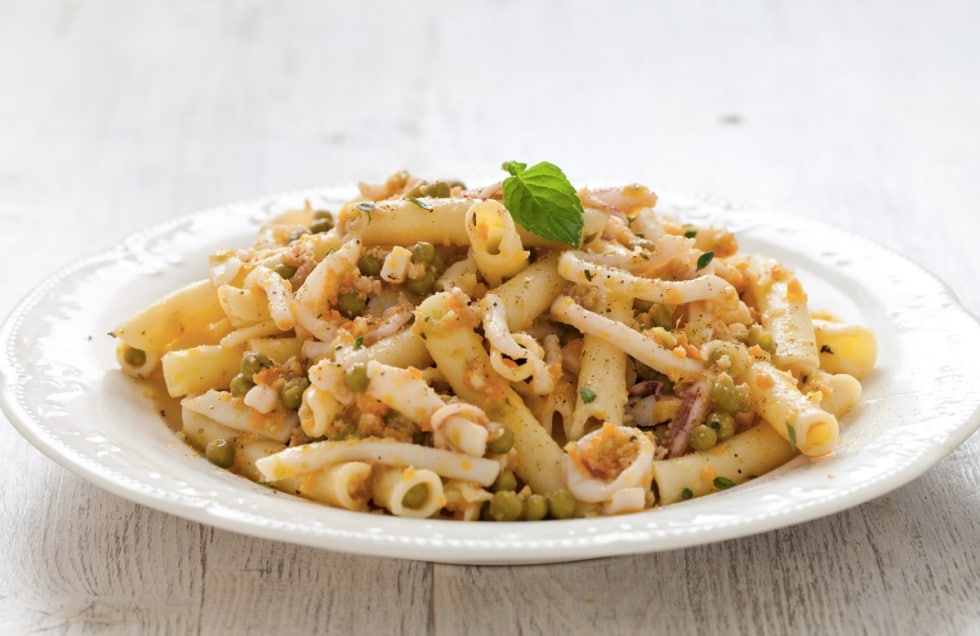 Ziti ai calamari ricetta