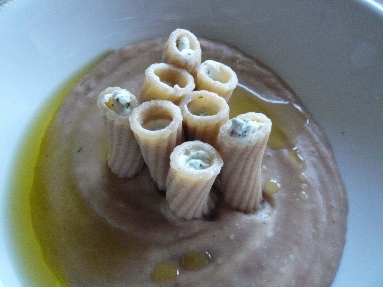 Polenta di castagne, rigatoni integrali e ricotta ricetta