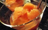Sorbetto di pesche alla vodka
