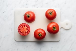 Preparazione Pomodori con il riso vegetariani - Fase 1