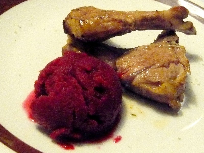 Braciole di agnello con gelato di rape rosse ricetta