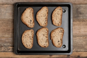 Preparazione Bruschette al pomodoro - Fase 1