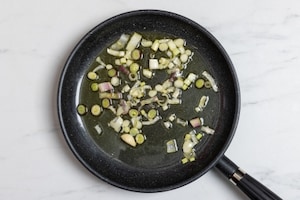 Preparazione Bucatini con salsa ai peperoni - Fase 1