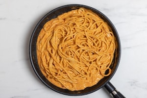 Preparazione Bucatini con salsa ai peperoni - Fase 4