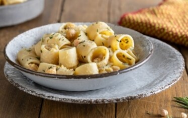 Calamarata con crema di ceci
