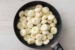 Preparazione Cipolline glassate - Fase 1