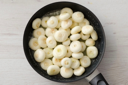 Preparazione Cipolline glassate - Fase 1 Preparazione Cipolline glassate - Fase 1