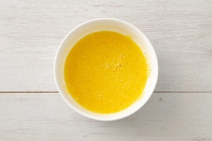 Preparazione Fagiolini con uova cremose - Fase 2