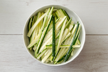 Preparazione Zucchine fritte alla romana - Fase 1 Preparazione Zucchine fritte alla romana - Fase 1