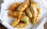 Fiori di zucca fritti in pastella