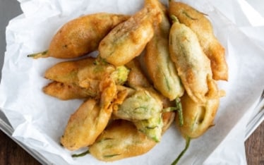 Fiori di zucca fritti in pastella