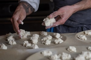 Preparazione Focaccia di Recco - Fase 3