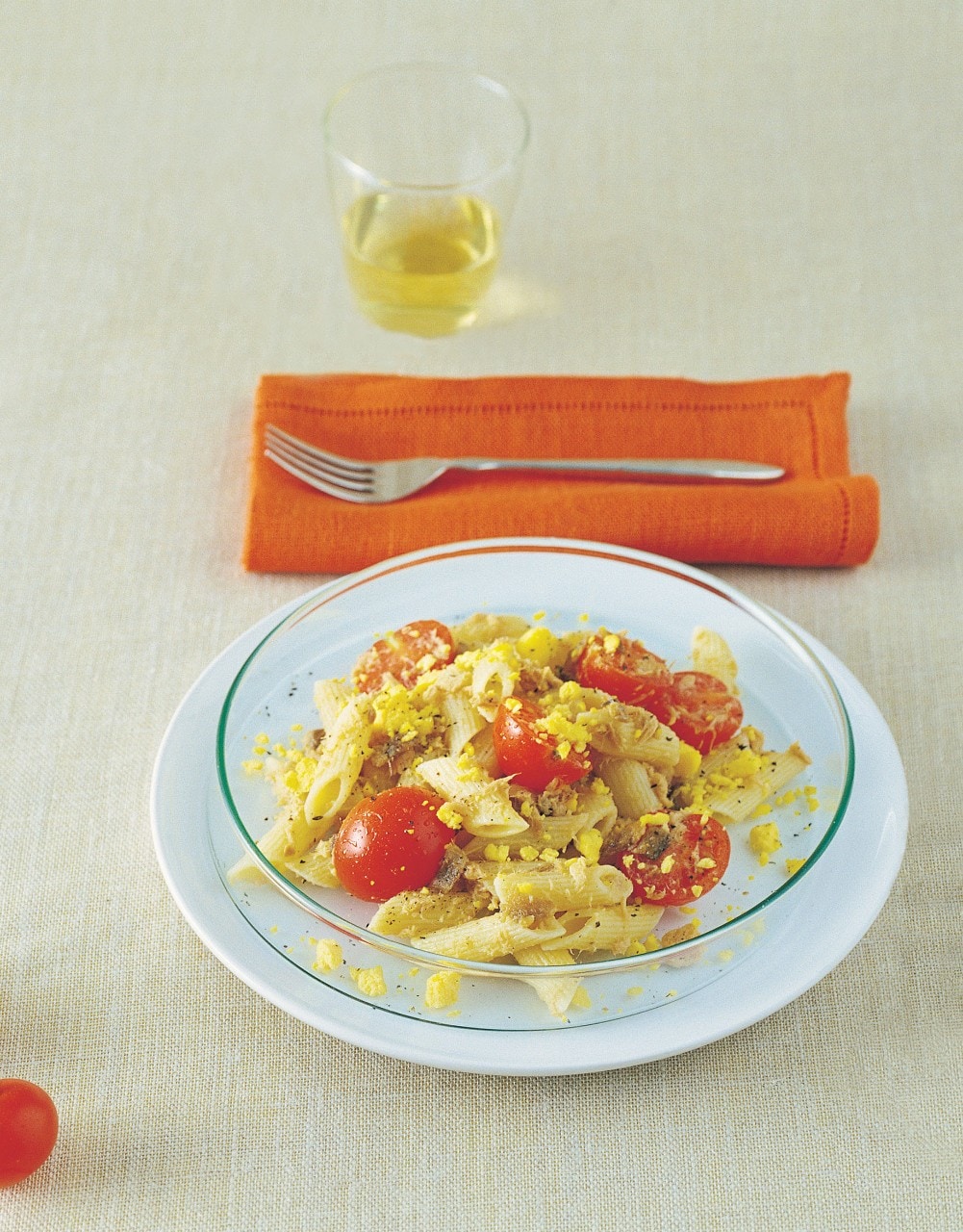 Mezze penne al tonno e pomodorini ricetta