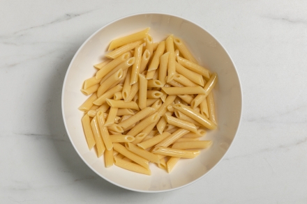 Preparazione Insalata di penne al tonno e fagiolini - Fase 1 Preparazione Insalata di penne al tonno e fagiolini - Fase 1