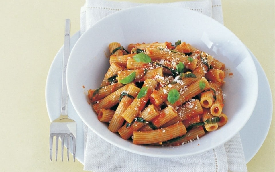 Maccheroni integrali al cicorino ricetta