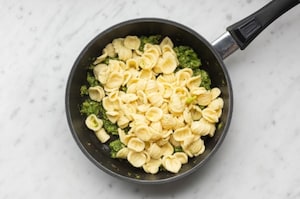 Preparazione Orecchiette con i broccoli - Fase 3