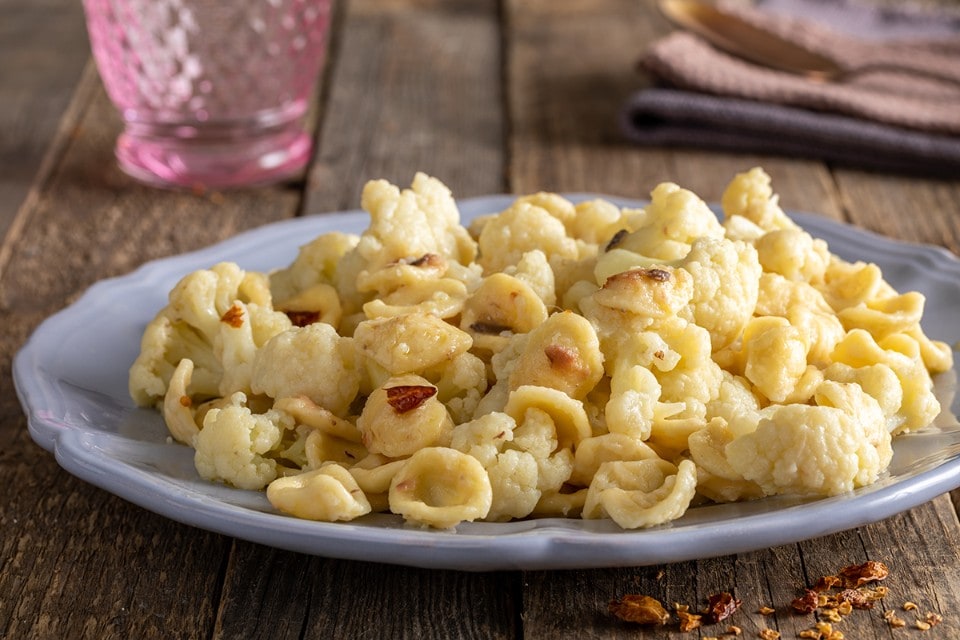 Orecchiette con cavolfiore e acciughe ricetta