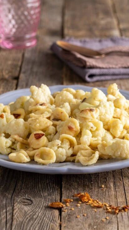 Orecchiette con cavolfiore e acciughe