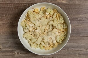 Preparazione Orecchiette con cavolfiore e acciughe - Fase 2