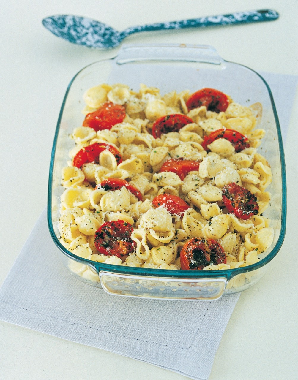 Orecchiette con pomodori al forno ricetta