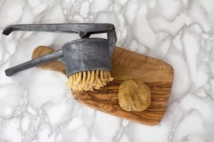 Preparazione Passatelli in brodo - Fase 2