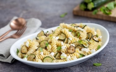 Pasta fredda con zucchine