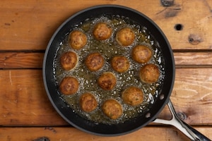 Preparazione Polpette di melanzane - Fase 3