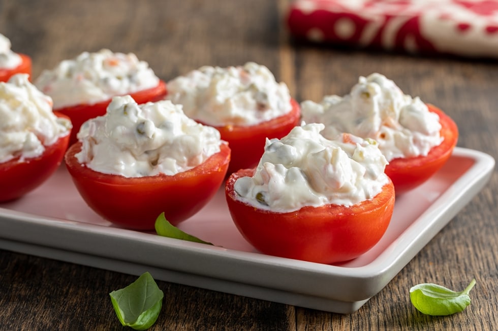 Pomodori ripieni di insalata russa ricetta