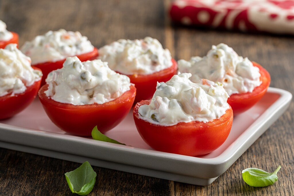Pomodori ripieni di insalata russa