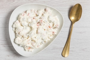 Preparazione Pomodori ripieni di insalata russa - Fase 2