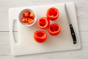 Preparazione Pomodori ripieni di tonno - Fase 1