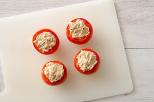 Preparazione Pomodori ripieni di tonno - Fase 3