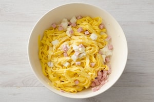 Preparazione Tagliatelle al prosciutto cotto e mozzarella - Fase 2