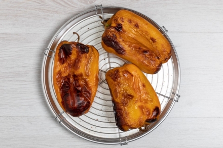 Preparazione Taglierini con mascarpone e peperoni - Fase 1 Preparazione Taglierini con mascarpone e peperoni - Fase 1