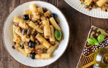 Insalata di pasta con caponata di verdure