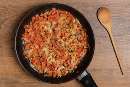 Preparazione Insalata di pasta con caponata di verdure - Fase 2 Preparazione Insalata di pasta con caponata di verdure - Fase 2