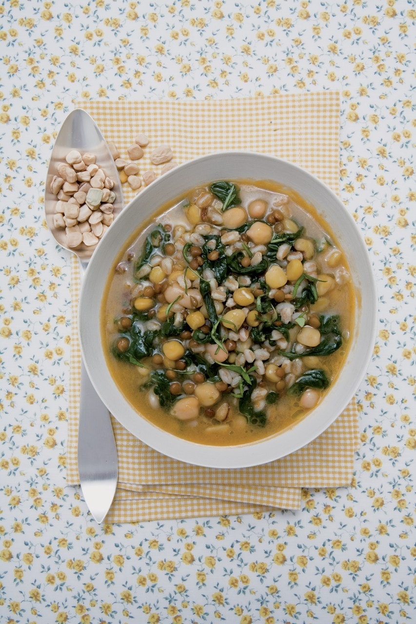 Zuppa di legumi e cicoria ricetta