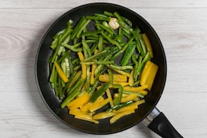 Preparazione Fusillotti ai peperoni e acciughe - Fase 1