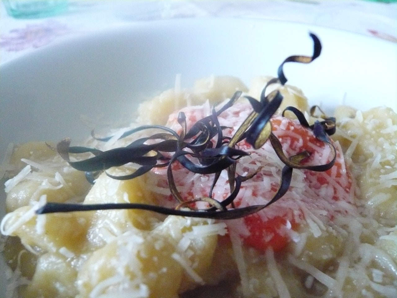 Gnocchi di patate rosse con melanzane ricetta