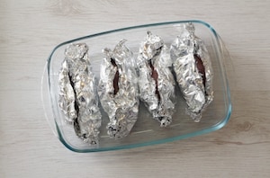 Preparazione Involtini di vitello al cartoccio - Fase 3