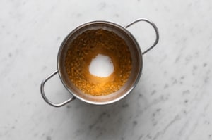 Preparazione Bavarese alle fragole e frutto della passione - Fase 1