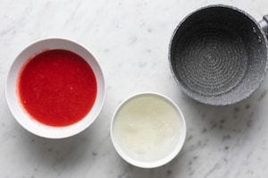 Preparazione Bavarese alle fragole e frutto della passione - Fase 3