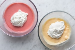 Preparazione Bavarese alle fragole e frutto della passione - Fase 4