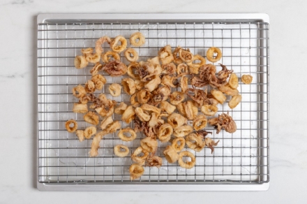 Preparazione Calamari fritti - Fase 2 Preparazione Calamari fritti - Fase 2