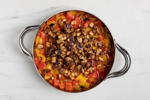 Preparazione Caponata di melanzane e peperoni - Fase 4