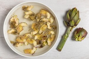 Preparazione Carciofi alle olive e limone - Fase 1